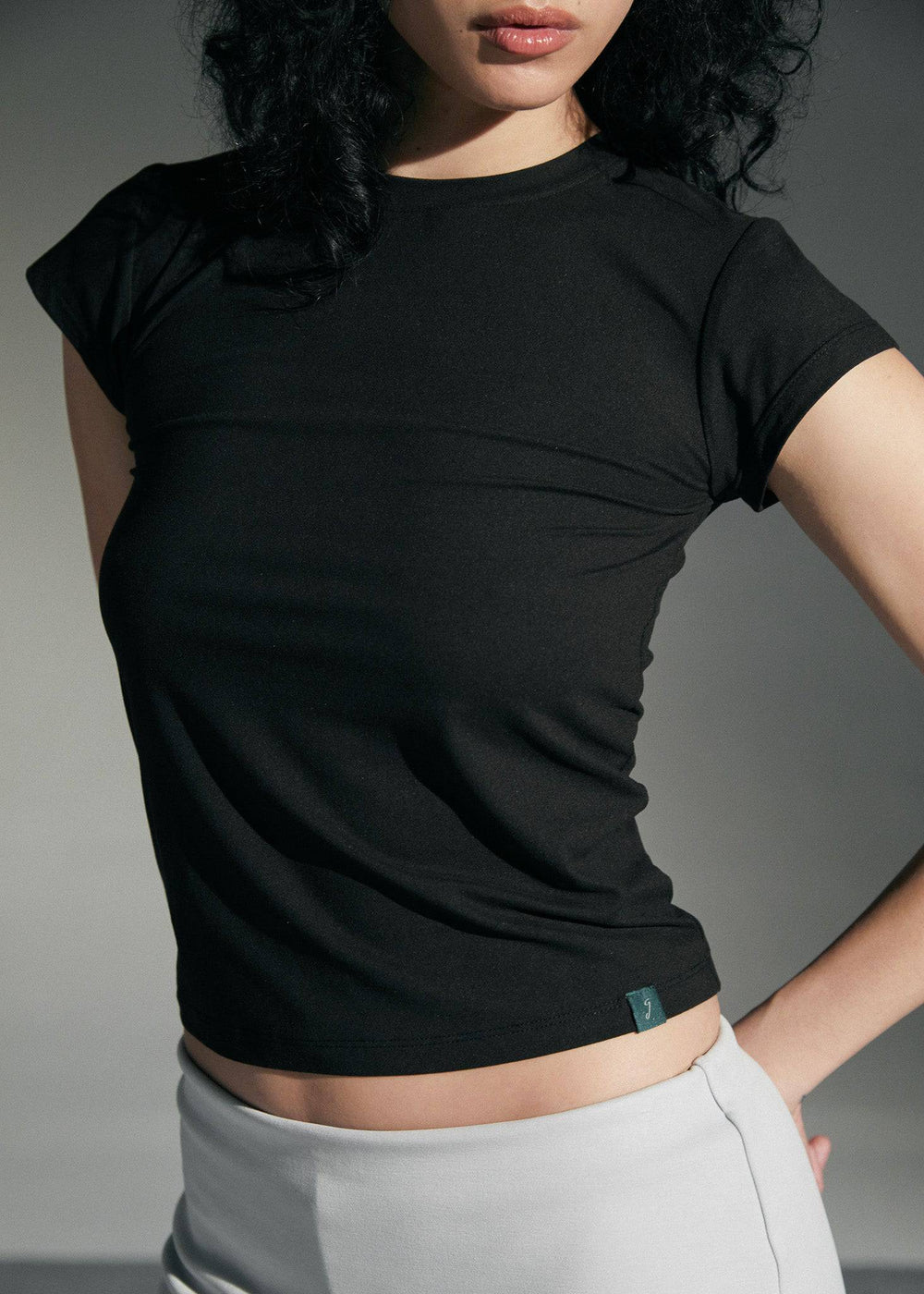 basic tee, form fitted tee, spandex tee, t-shirt, baby tee, form fitted tee