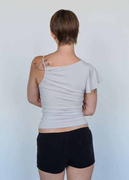 Angelo Top - Asymmetric Flutter Sleeve knit Top [Geel]