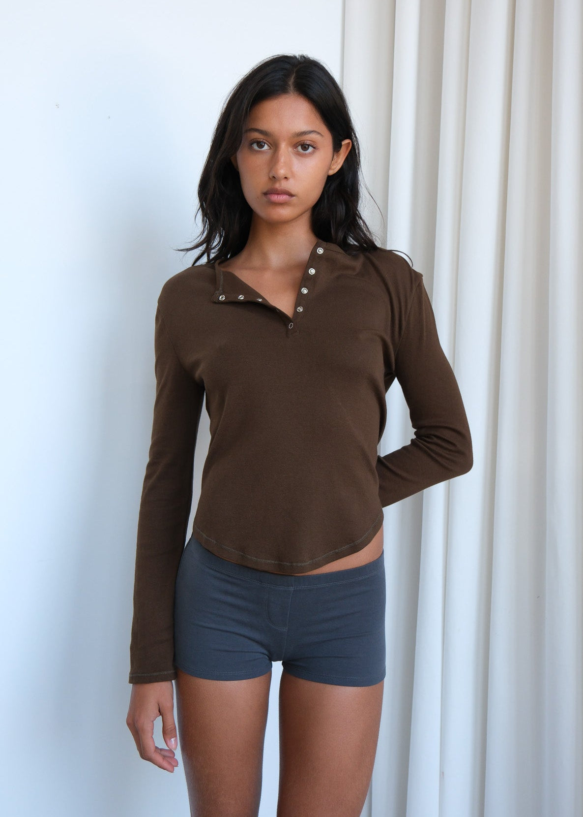Yellow Maya shorts from geel.us, casual women's apparel with a relaxed fit, displayed on a neutral background.